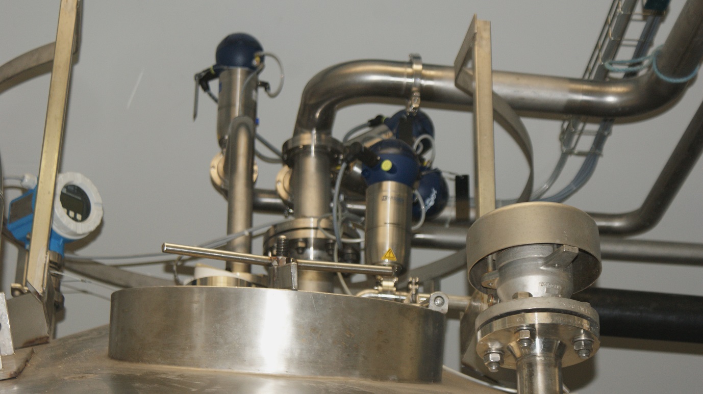 Process Tank with Connection Piping