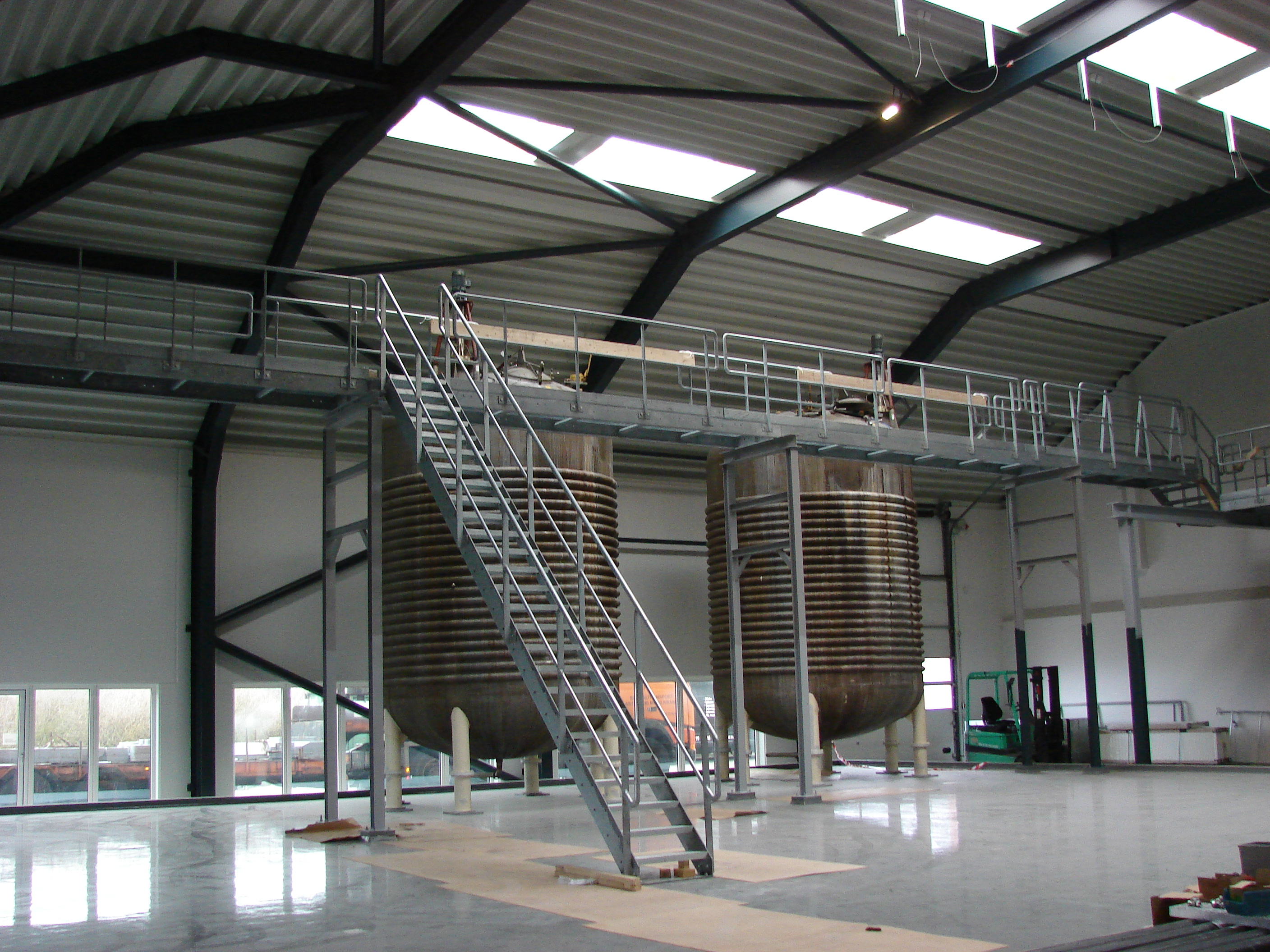 Ferrmentors with access platform on a Dextrane API factory